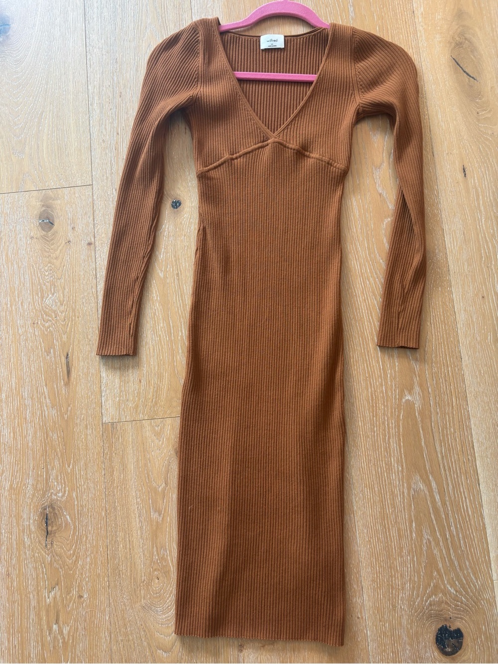 Aritzia Wilfred Ribbed V-Neck Long Sleeve Midi Dress - Chestnut Brown
